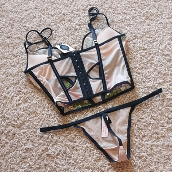 VS Designer Longline Embroidered Floral Mesh Bra - Picture 3 of 6